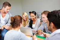 Studenten lernen gemeinsam